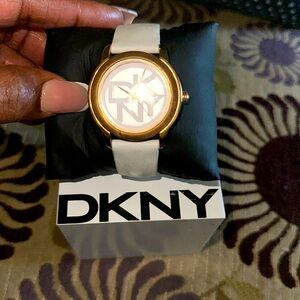 DKNY WATCH